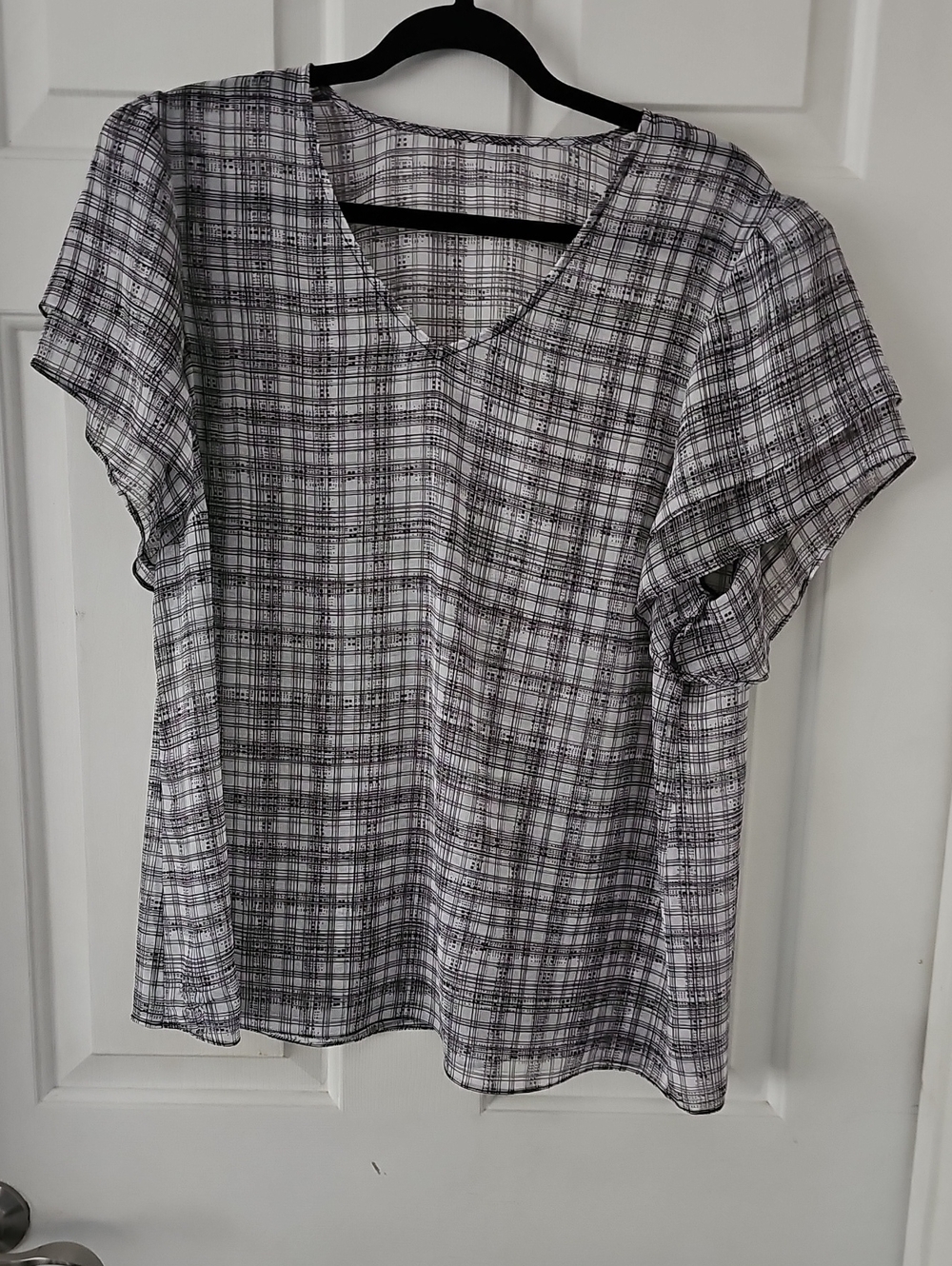 Women's Black & White Plaid Short-Sleeve Sheer V-Neck Top